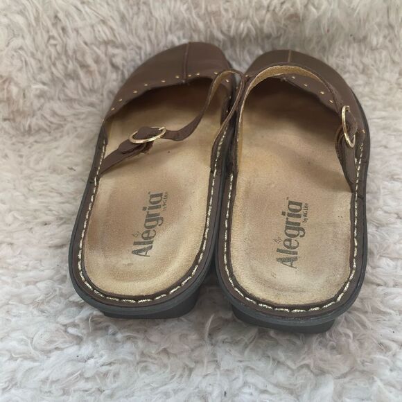 Alegria Leather brown wedge clogs with gold tone studs accents Size 40 US 9.5 - Picture 4 of 8